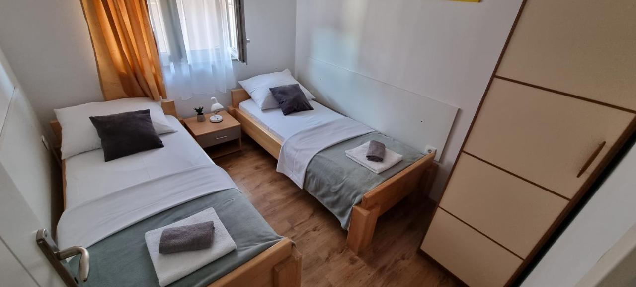 Apartments Cosic Grebastica Luaran gambar