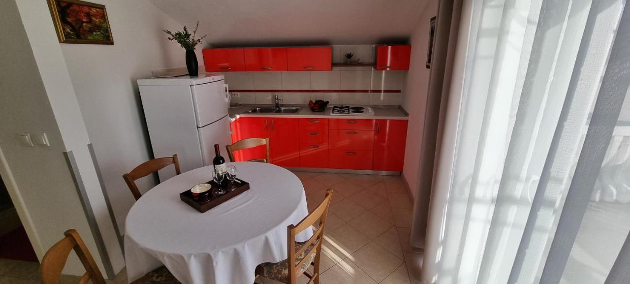 Apartments Cosic Grebastica Luaran gambar
