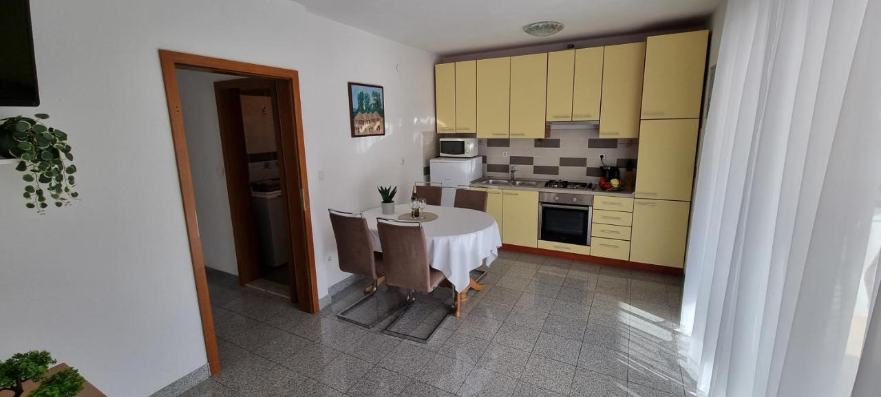 Apartments Cosic Grebastica Luaran gambar