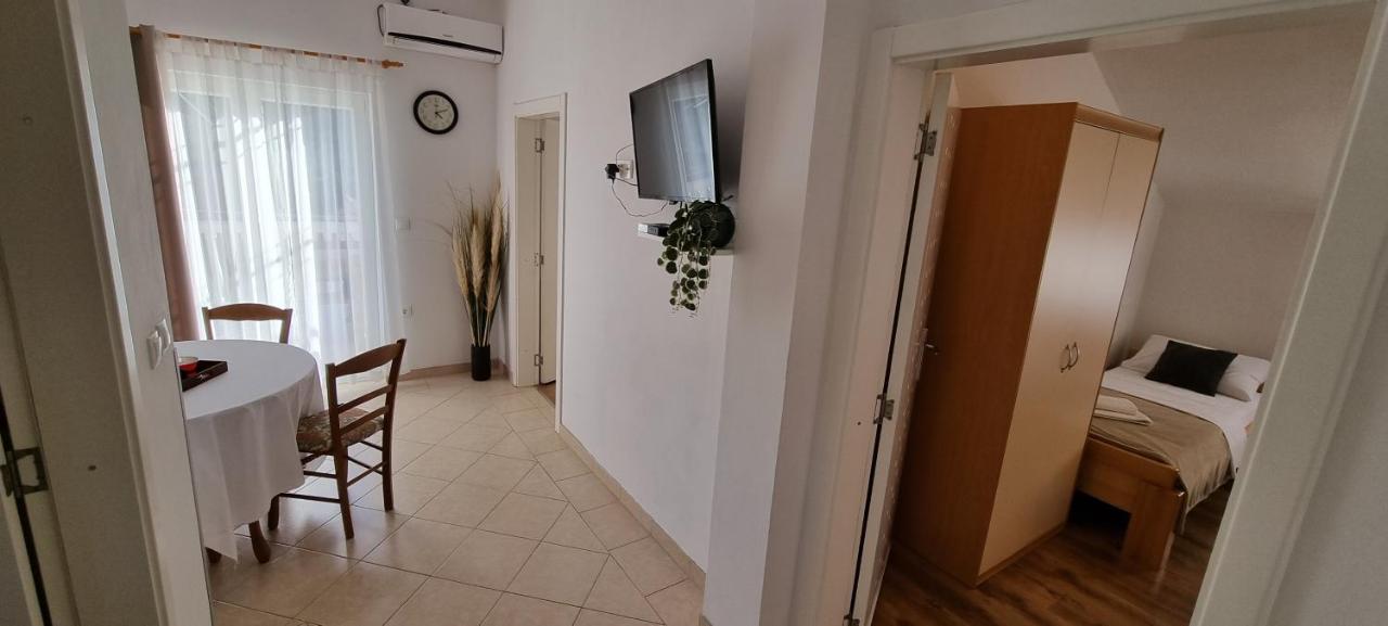 Apartments Cosic Grebastica Luaran gambar